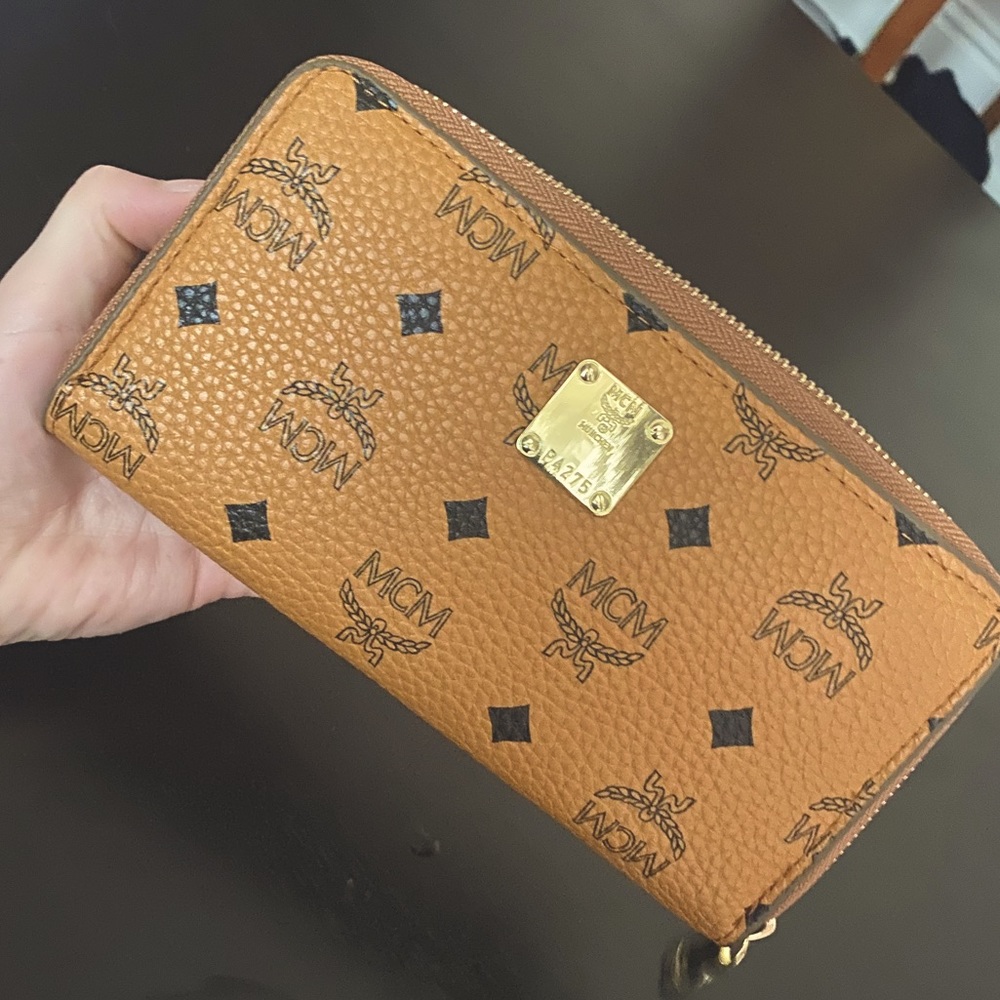 MCM WALLET